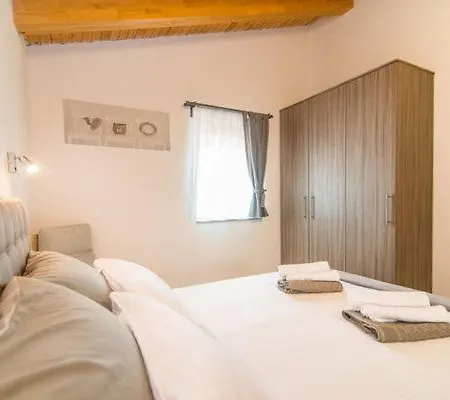 Silver Novigrad With Private Pool *