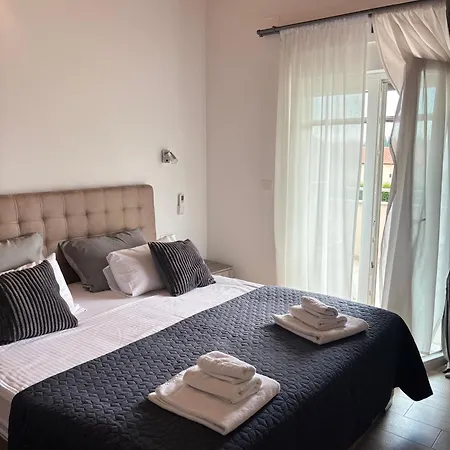 Silver Novigrad With Private Pool Vila *