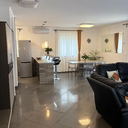 Silver Novigrad With Private Pool *