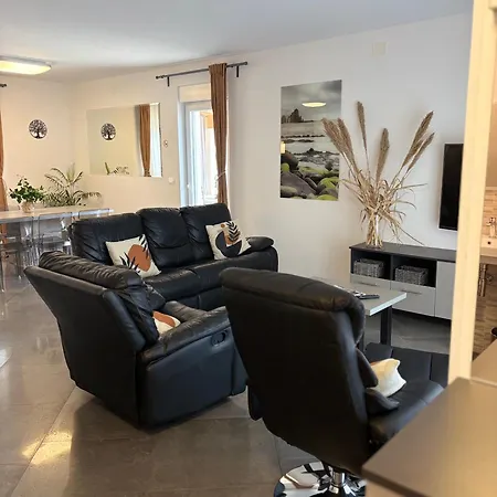 Vila Silver Novigrad With Private Pool