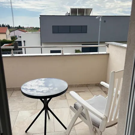 Silver Novigrad With Private Pool Vila