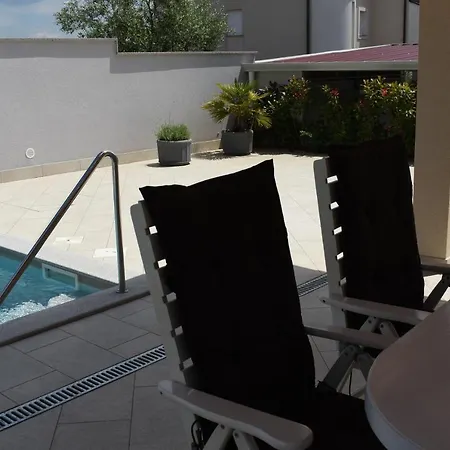 Silver Novigrad With Private Pool Villa