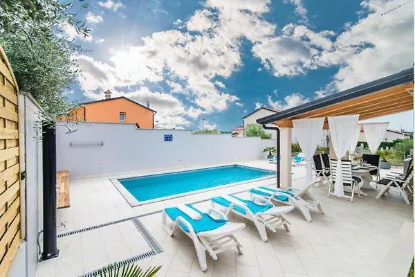 Silver Novigrad With Private Pool Novigrad Istria