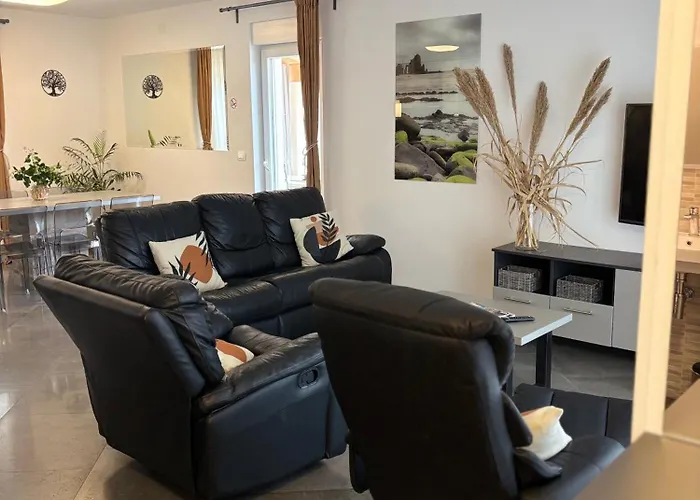 Βίλα Silver Novigrad With Private Pool