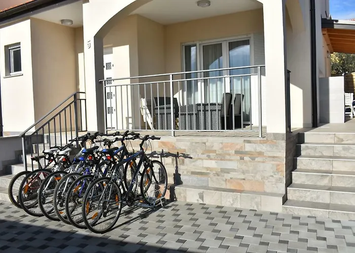 Βίλα Silver Novigrad With Private Pool