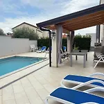 Silver Novigrad With Private Pool Villa