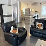 Villa Silver Novigrad With Private Pool Novigrad Istria