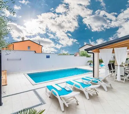 Silver Novigrad With Private Pool Novigrad Istria