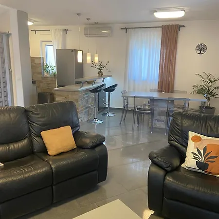 Villa Silver Novigrad With Private Pool *