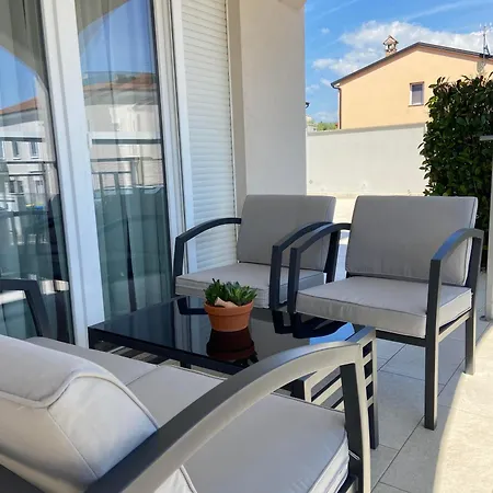 Silver Novigrad With Private Pool