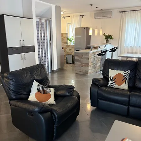 Silver Novigrad With Private Pool * Novigrad (Istria)