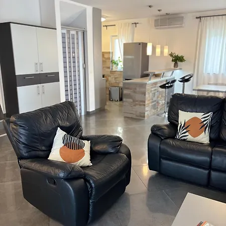 Villa Silver Novigrad With Private Pool Novigrad Istria