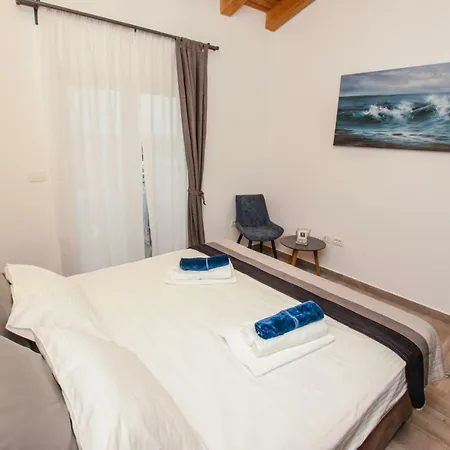 Villa Silver Novigrad With Private Pool