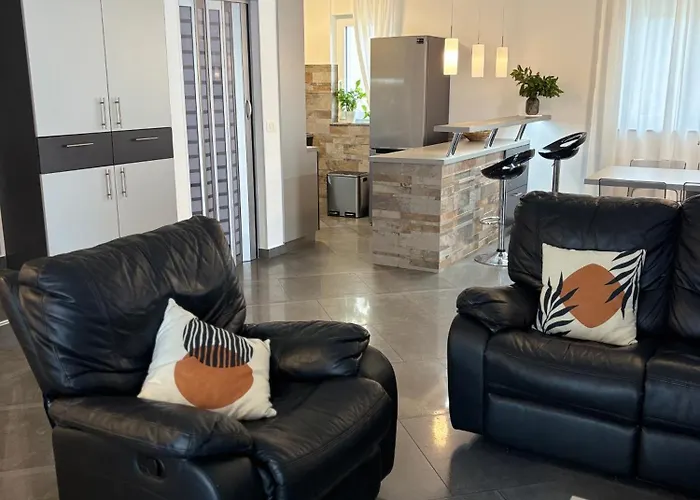 Silver Novigrad With Private Pool * Novigrad Istria