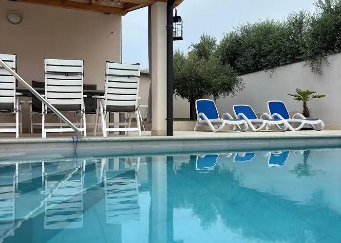 Villa Silver Novigrad With Private Pool