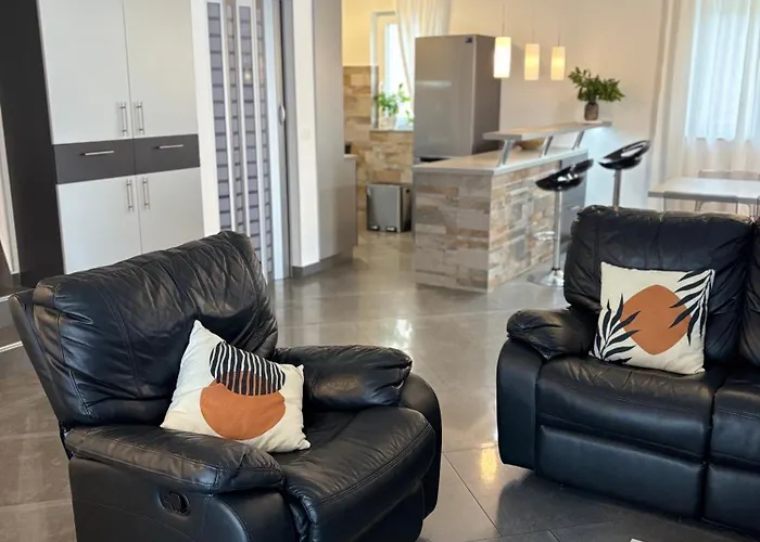 Villa Silver Novigrad With Private Pool Novigrad Istria