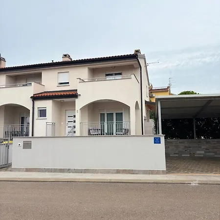 Silver Novigrad With Private Pool